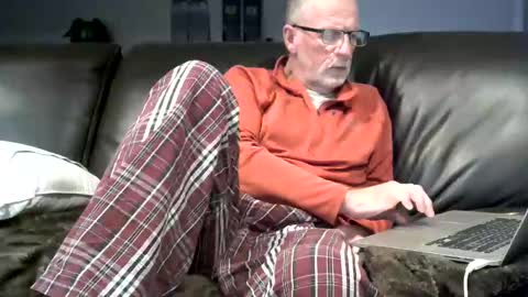 Jack online show from 10/04/25, 01:36