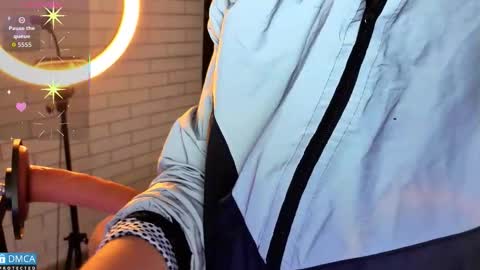 Salome Nena cupcake online show from 11/19/25, 11:10