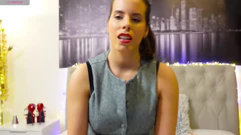 Snapshot of nenette_love chatting on 03/05/26, 06:59 Nenette online show from 03/05/26, 06:59