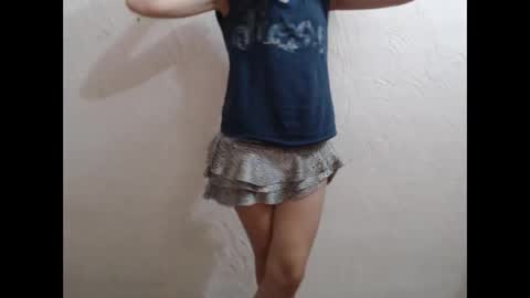 Nensy online show from 12/04/25, 01:42