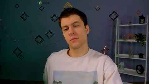 neo_raze_ online show from 04/19/26, 08:24