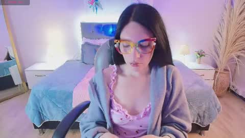 Sarah  online show from 07/05/26, 02:51