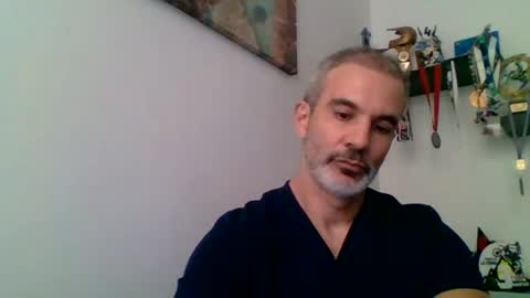 Snapshot of neodent chatting on 12/17/24, 06:31 neodent online show from 12/17/24, 06:31