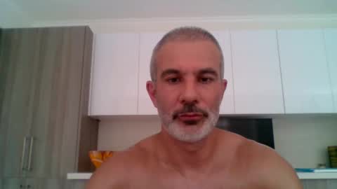 Snapshot of neodent chatting on 10/20/25, 05:46 neodent online show from 10/20/25, 05:46