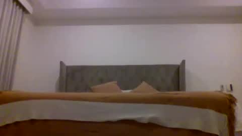 Snapshot of neodent chatting on 02/22/26, 05:40 neodent online show from 02/22/26, 05:40