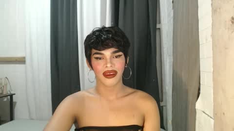 neomi online show from 10/29/25, 06:59