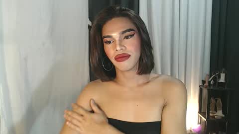 neomi online show from 12/18/25, 06:03