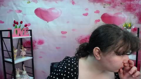 Snapshot of neonilalisova chatting on 04/26/26, 05:16 NeonilaLisova online show from 04/26/26, 05:16