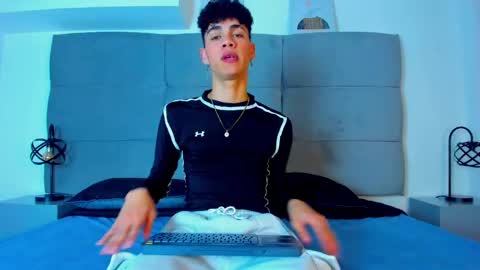  NeoRaptis  jhonatan  online show from 02/18/25, 08:36