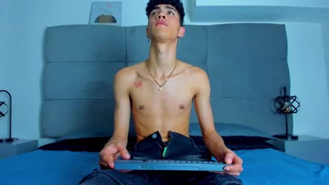  NeoRaptis  jhonatan  online show from 02/21/25, 09:22