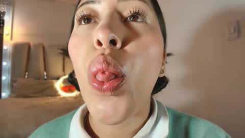 Snapshot of nerak_a chatting on 01/31/25, 12:28 Helena Every Friday new video for my fan club loves online show from 01/31/25, 12:28