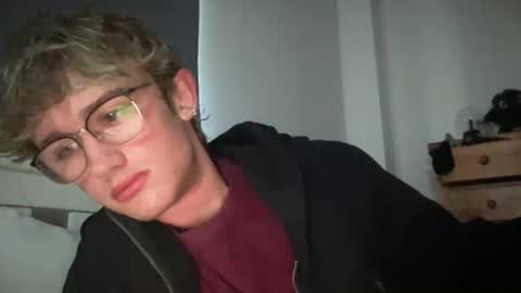 Snapshot of nerdytwink18 chatting on 02/12/26, 09:15 nerdytwink18 online show from 02/12/26, 09:15