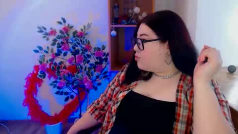 nereia online show from 03/19/26, 08:07