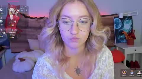 Snapshot of nerissa_xo chatting on 09/23/25, 08:56 Nerissa online show from 09/23/25, 08:56