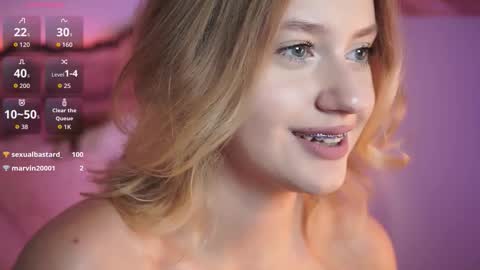 Snapshot of nerissa_xo chatting on 10/18/25, 09:15 Nerissa online show from 10/18/25, 09:15
