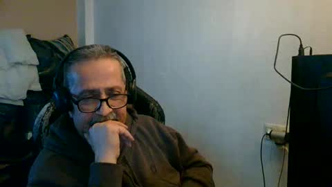 neron401 online show from 04/18/26, 02:32