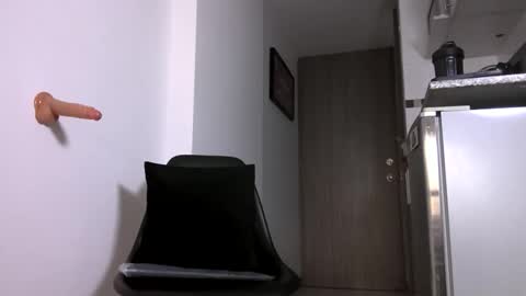 Snapshot of neron_xxl chatting on 11/06/25, 10:21 neron XXL online show from 11/06/25, 10:21