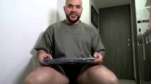 Snapshot of neron_xxl chatting on 11/12/25, 11:03 neron XXL online show from 11/12/25, 11:03