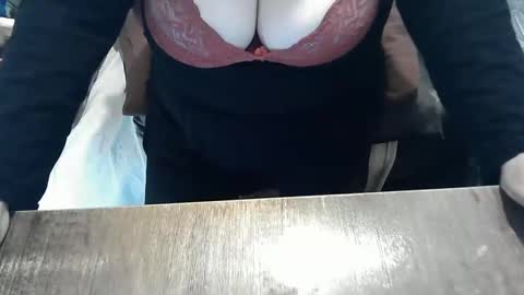 neslihan online show from 02/18/25, 08:47