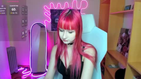 Snapshot of nessadarkk chatting on 09/18/25, 01:40 Amami online show from 09/18/25, 01:40