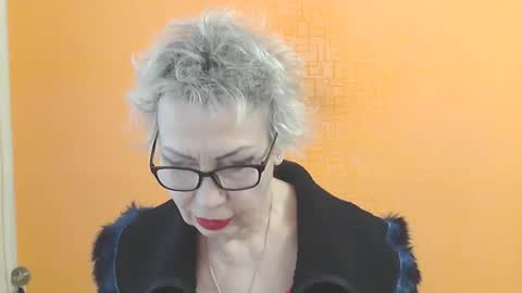 NessyJenixs online show from 02/05/26, 08:41