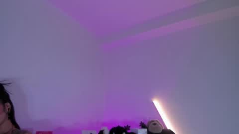Snapshot of nesuko_evil chatting on 05/09/26, 08:58 Marie online show from 05/09/26, 08:58