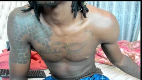 Snapshot of netfux_and_chill chatting on 05/18/26, 02:51 netfux_and_chill online show from 05/18/26, 02:51