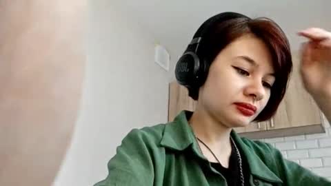 Sophia online show from 09/14/25, 01:10