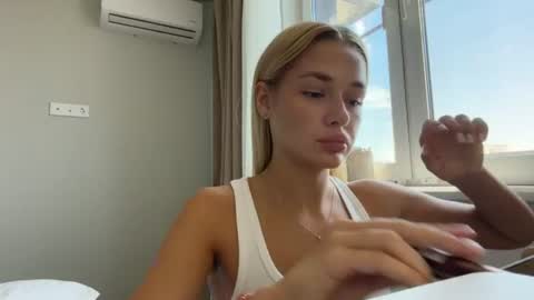 Kate online show from 07/14/26, 10:21