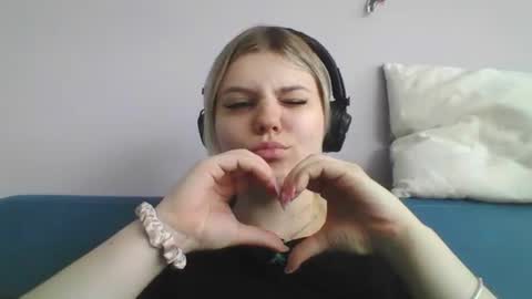 Snapshot of never_enoughh chatting on 07/02/26, 06:30 never_enoughh online show from 07/02/26, 06:30