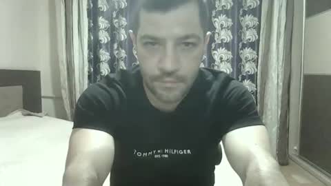 nevergetdown online show from 04/26/26, 08:50