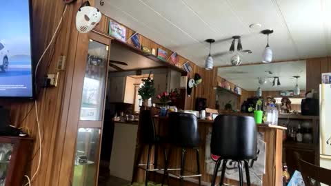 neversaynevrrr online show from 12/17/25, 06:25