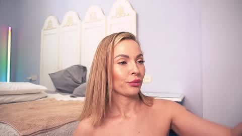 new dee online show from 03/07/26, 01:41