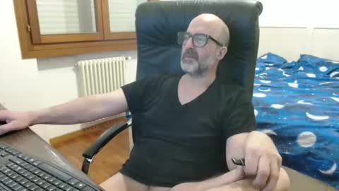 simi online show from 03/22/26, 05:44