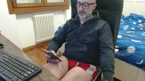 simi online show from 03/22/26, 07:28