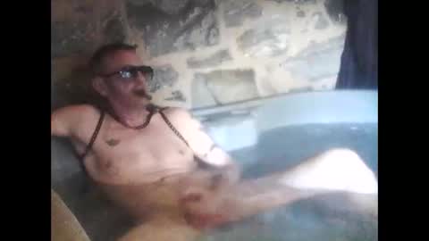 newfun11 online show from 11/04/25, 05:23