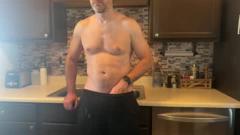 newguy_097 online show from 09/28/25, 10:04