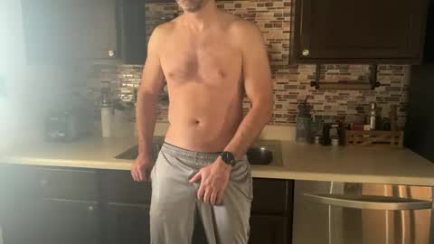 newguy_097 online show from 10/04/25, 02:37