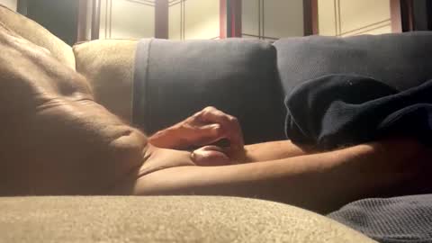 Snapshot of newgyb12 chatting on 03/15/26, 01:33 Newgyb12 online show from 03/15/26, 01:33