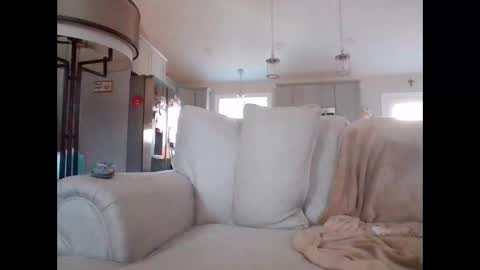 newhallboxer online show from 12/31/24, 02:47