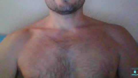 Snapshot of newtyguy90 chatting on 12/25/24, 12:47 newtyguy90 online show from 12/25/24, 12:47