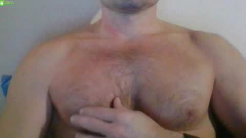 Snapshot of newtyguy90 chatting on 02/13/26, 10:33 newtyguy90 online show from 02/13/26, 10:33