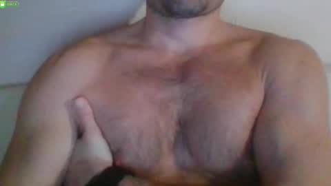 Snapshot of newtyguy90 chatting on 02/18/26, 06:20 newtyguy90 online show from 02/18/26, 06:20