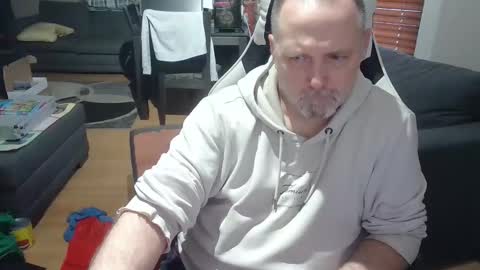 NewWorld online show from 11/30/25, 07:40