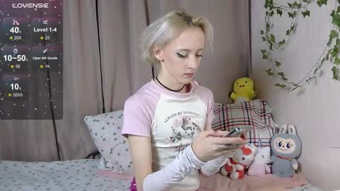 Snapshot of nextvibe1 chatting on 11/13/25, 06:29 NextVibe1 online show from 11/13/25, 06:29