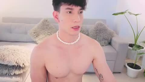 Snapshot of neythan__blaze chatting on 09/18/25, 06:43 online show from 09/18/25, 06:43