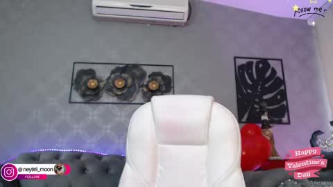 Sandra online show from 02/14/25, 06:08