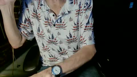 Snapshot of nfgwholoves2cum chatting on 04/28/26, 02:38 NFG Nice Friendly Guy Dick online show from 04/28/26, 02:38
