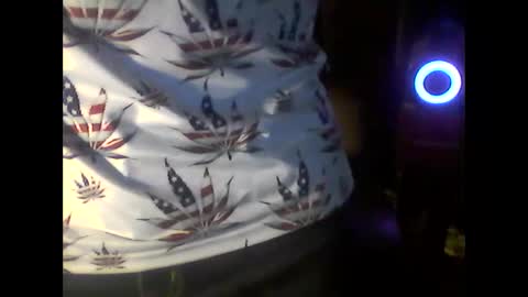 Snapshot of nfgwholoves2cum chatting on 05/16/26, 03:03 NFG Nice Friendly Guy Dick online show from 05/16/26, 03:03