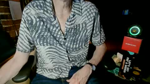 Snapshot of nfgwholoves2cum chatting on 05/19/26, 02:18 NFG Nice Friendly Guy Dick online show from 05/19/26, 02:18